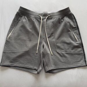 Lululemon Mens Shorts size M
